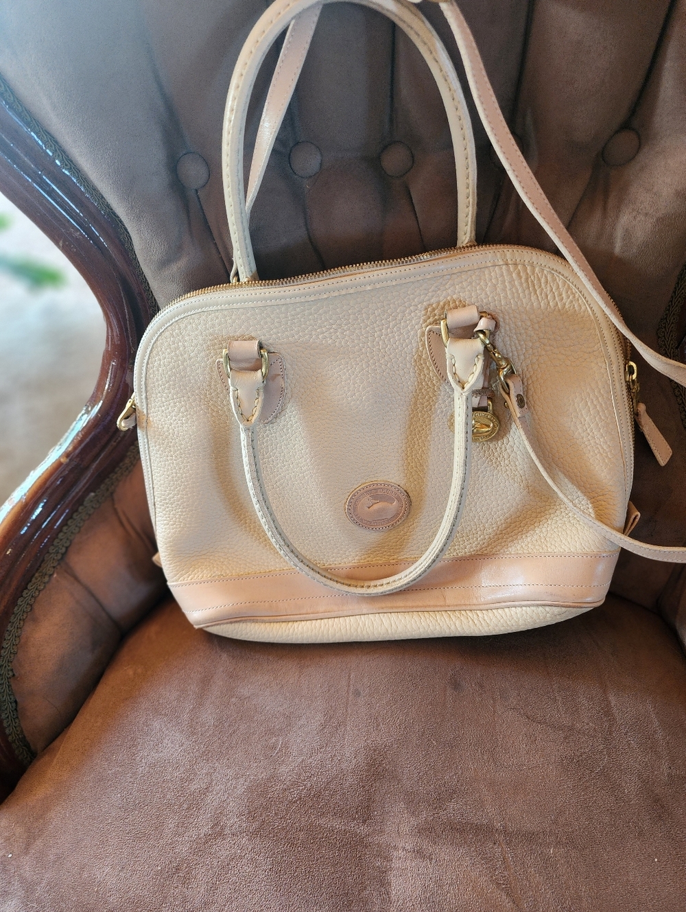 Cream Pebble Leather Dooney&Bourke Satchel.
